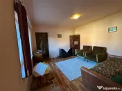 Casa Solida, pentru Familie extinsa, cu Gradina si Teren, D 