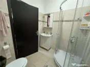 Casa Solida, pentru Familie extinsa, cu Gradina si Teren, D 