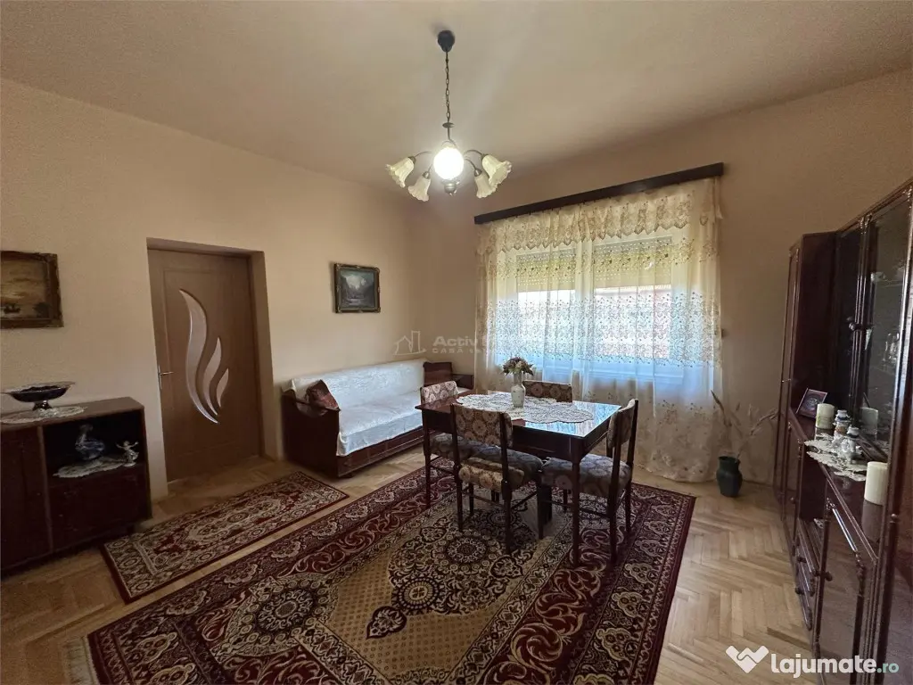 Casa Solida, pentru Familie extinsa, cu Gradina si Teren, D