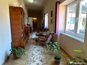 Casa Solida, pentru Familie extinsa, cu Gradina si Teren, D 