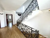 Vila 8 camere vis a vis de Piata Floreasca, garaj, curte pro 