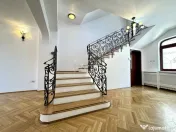 Vila 8 camere vis a vis de Piata Floreasca, garaj, curte pro 