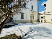 Vila 8 camere vis a vis de Piata Floreasca, garaj, curte pro 