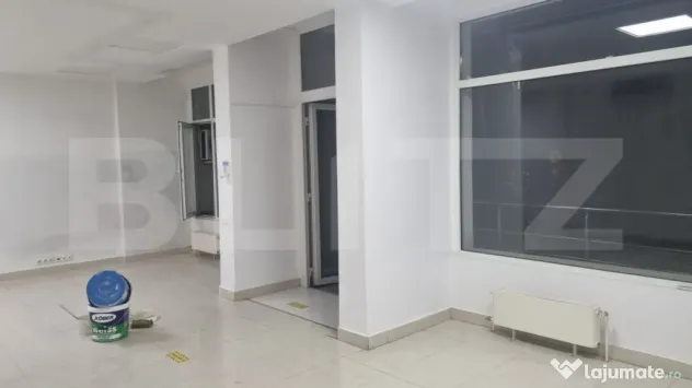 Spatiu comercial, 72 mp, parter, vitrina, zona Policlinica
