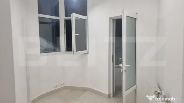 Spatiu comercial, 72 mp, parter, vitrina, zona Policlinica