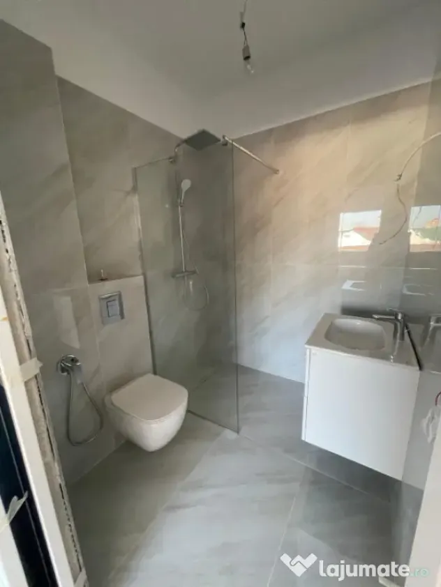 Apartament 3 camere, 88.40 mp, zona Siloz, loc de parcare in