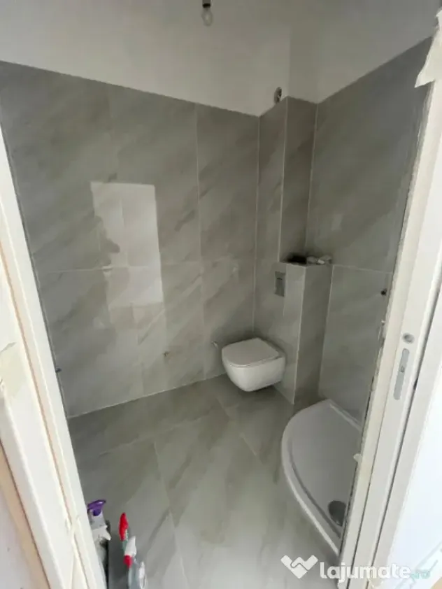 Apartament 3 camere, 88.40 mp, zona Siloz, loc de parcare in