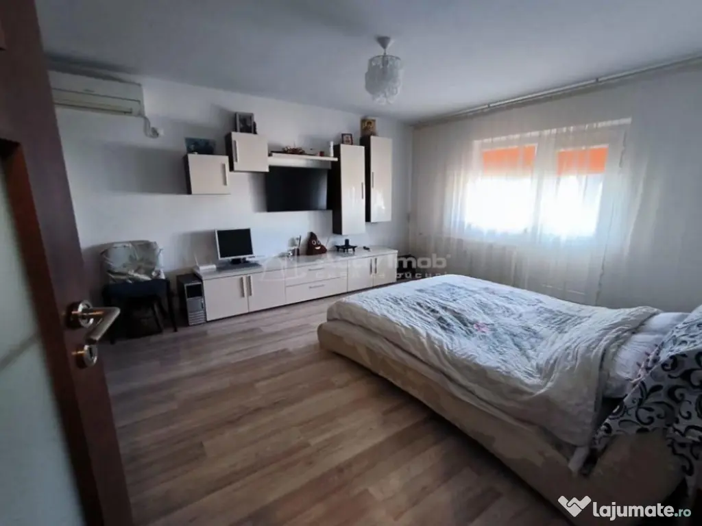 Metrou Brancoveanu - garsoniera moderna - mobilata si utila