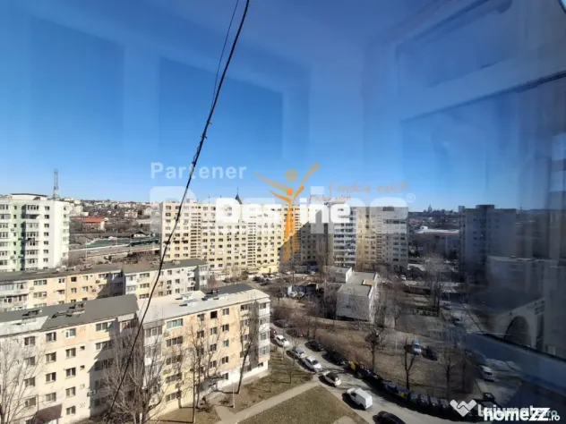 Apartament 3 camere, semidecomandat, Alexandru Cel Bun, 89.