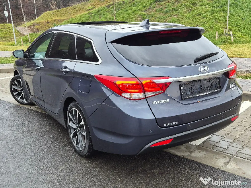 Hyundai i40 Platin+ Facelift 1.7CRDi 141cp Automat 7+1 Viteze Ventilatie Camere