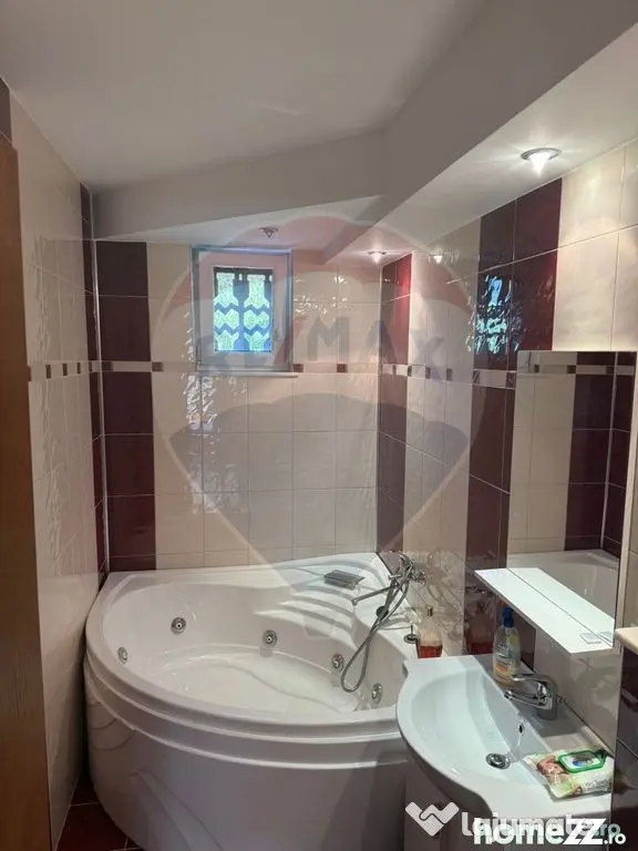 DE INCHIRIAT APARTAMENT LUX zona Vivo Mall - Baia Mare (Maramures)