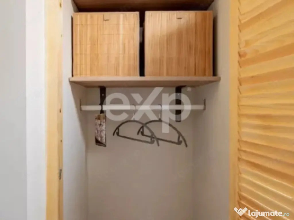 De vânzare apartament 2 camere decomandate, Zona Tic-tac, e