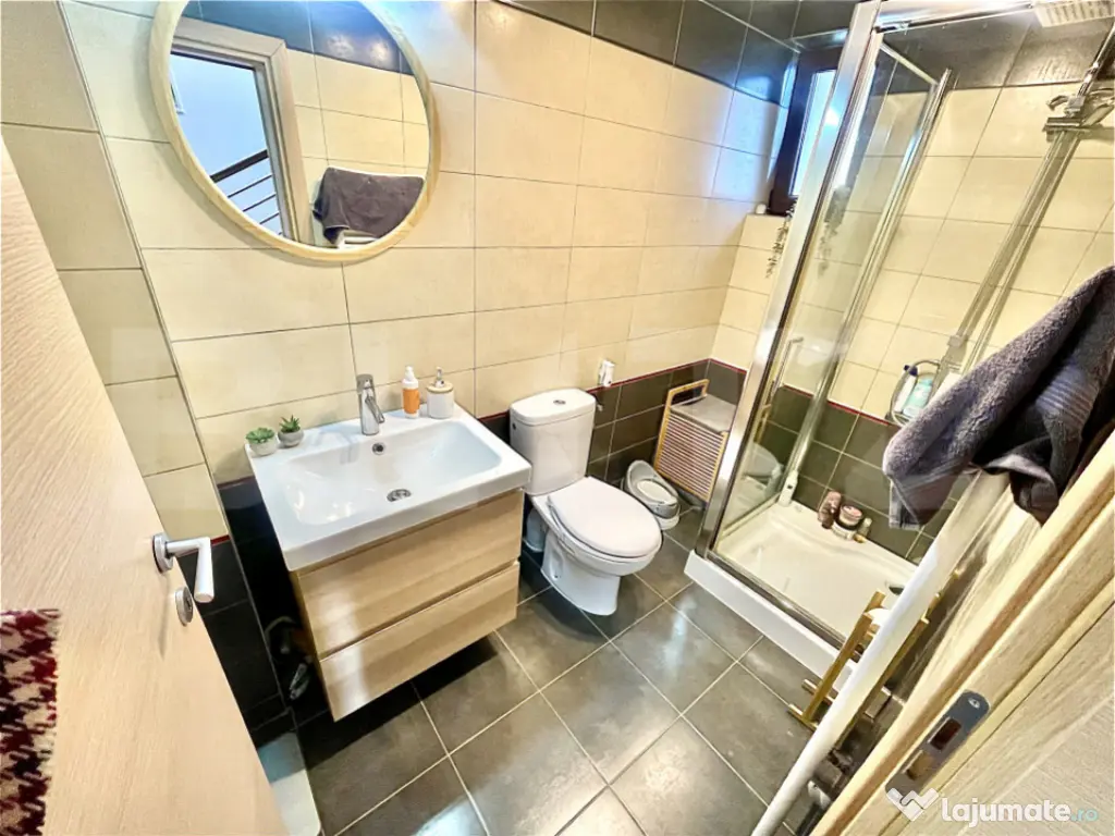 Casă spațioasă cu etaj | Curte superbă | Zonă liniștit