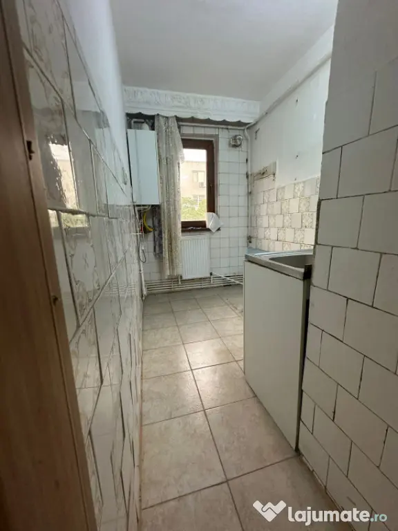 - Apartament 3 camere confort 2, Obor, etaj 2.