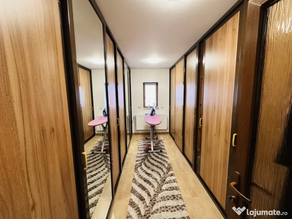 Vila superba, padure Rosu, 1000 mp teren, 310 mp construiti,