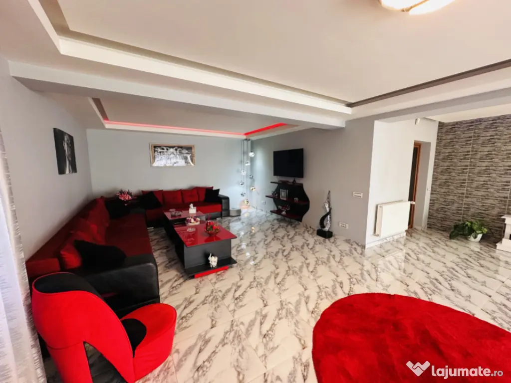 Vila superba, padure Rosu, 1000 mp teren, 310 mp construiti,