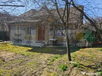 Casă 4 camere, teren generos de 3.800 mp, Măgina, comuna