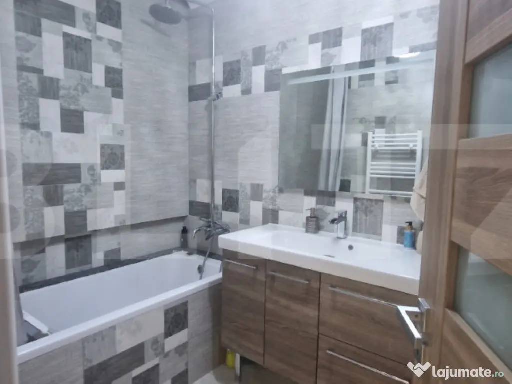 Apartament premium 3 camere, 2 băi, Subcetate, 72 MP| garaj