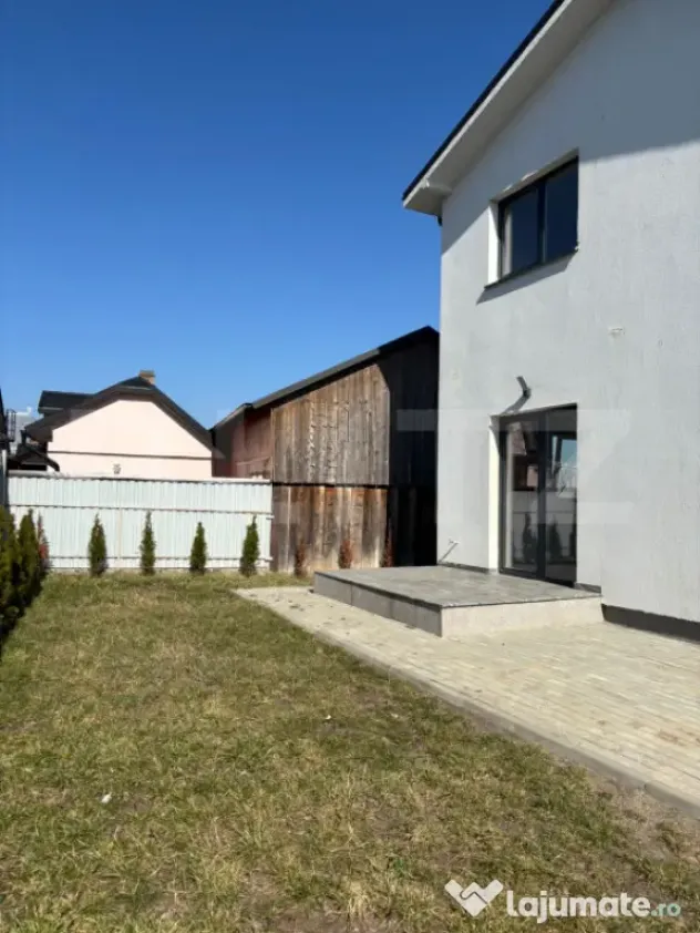 Casă tip Duplex, 80 mp, 200 mp teren, zona Lisaura