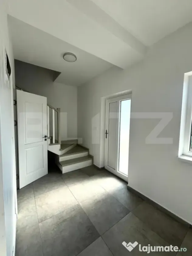 Casă tip Duplex, 80 mp, 200 mp teren, zona Lisaura