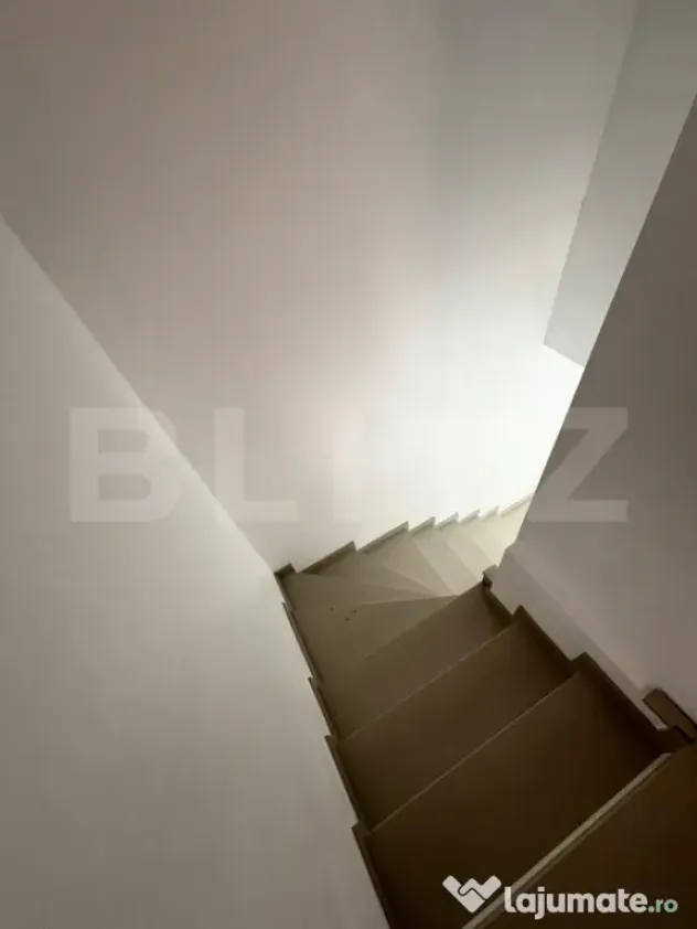 Casă tip Duplex, 80 mp, 200 mp teren, zona Lisaura