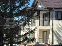Casa familiala spatioasa de vanzare - Predeal