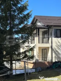Casa familiala spatioasa de vanzare - Predeal