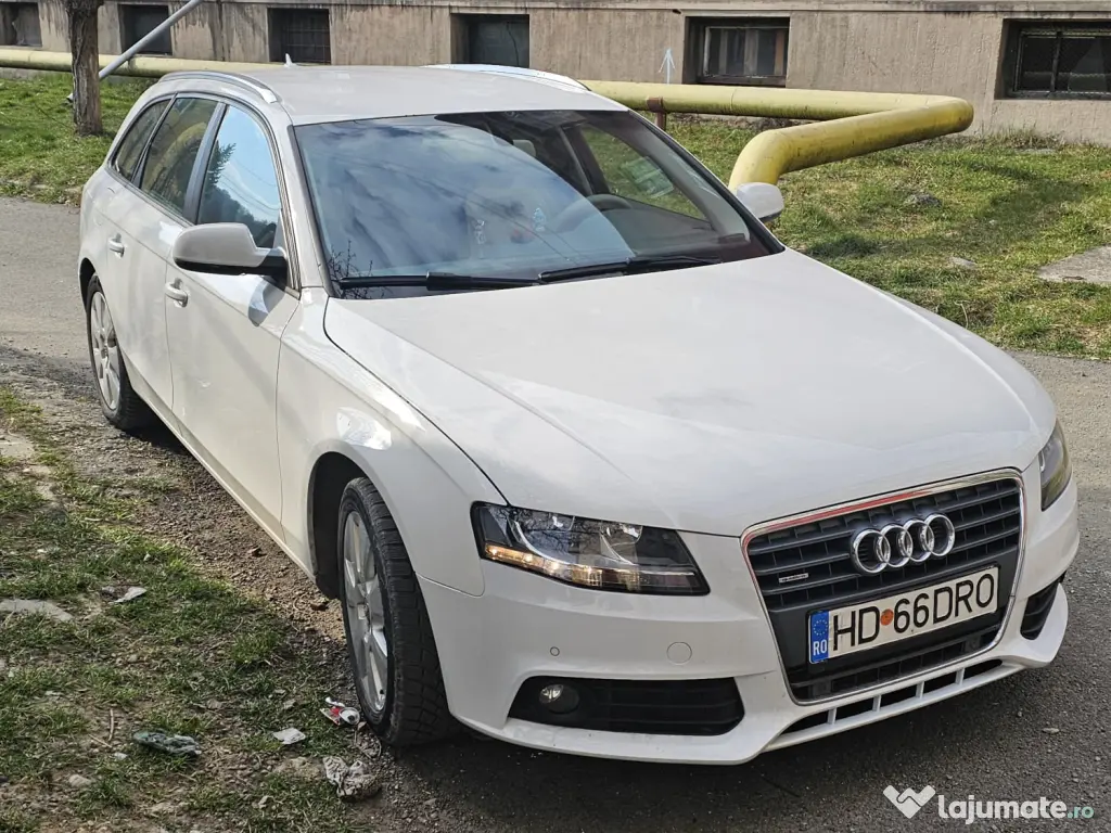 AUDI A4 B8 AVANT 2012