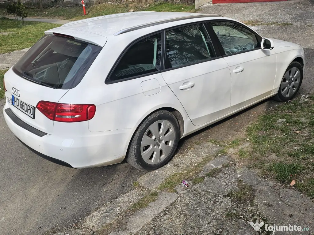 AUDI A4 B8 AVANT 2012