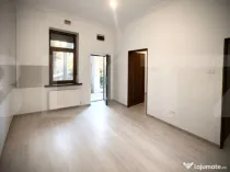 Apartament la casa, 64 mp, zona Central