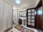 Vilă individuală solidă | Potential business| Tractoru... 