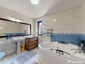 Vilă individuală solidă | Potential business| Tractoru... 