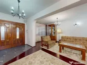 Vilă individuală solidă | Potential business| Tractoru... 