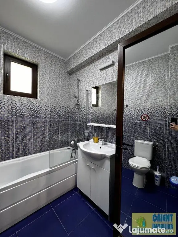 De vanzare apartament 2 camere, decomandat in Mamaia Nord, mobilat