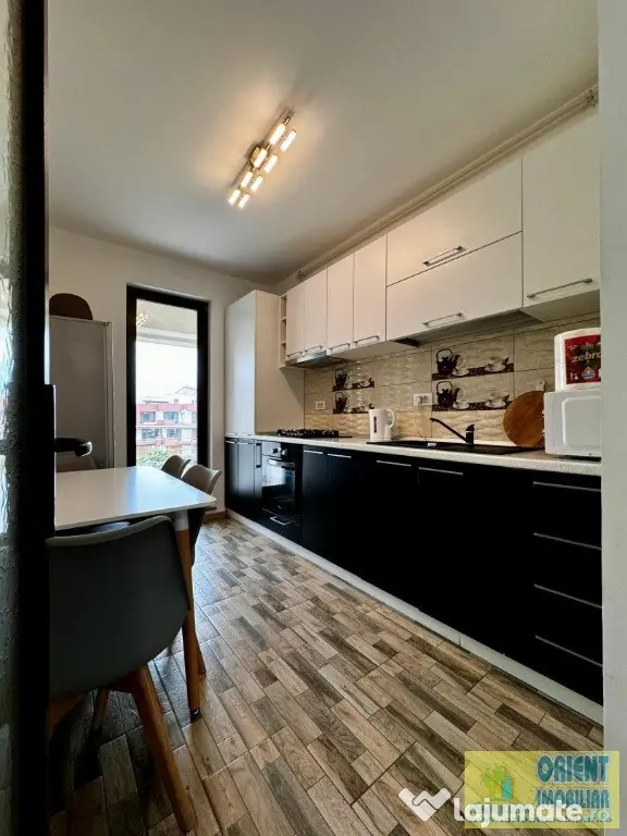 De vanzare apartament 2 camere, decomandat in Mamaia Nord, mobilat