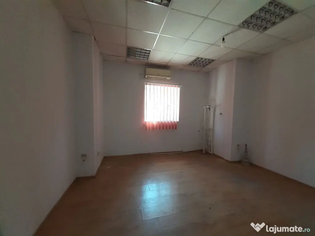 Hala in suprafata de 1350 mp - zona Basarabiei