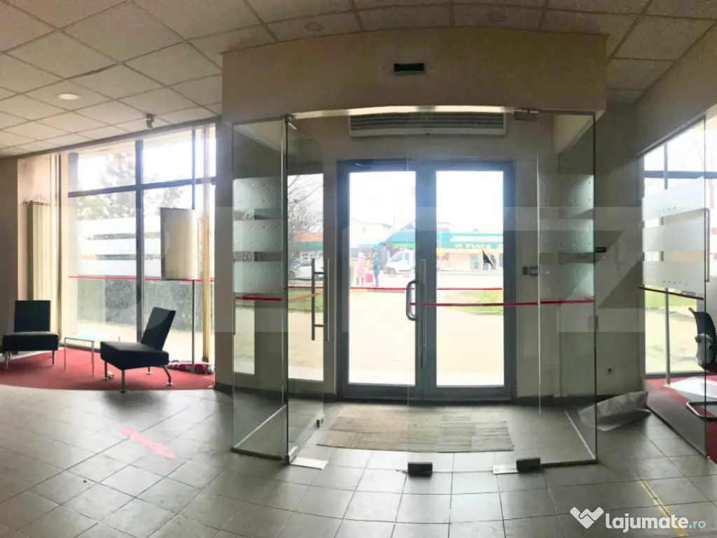 Spațiu comercial stradal, 160 mp, zona Micro 3