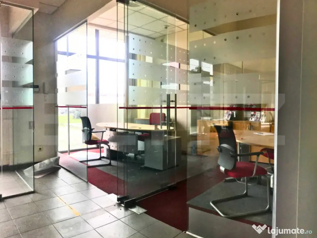 Spațiu comercial stradal, 160 mp, zona Micro 3