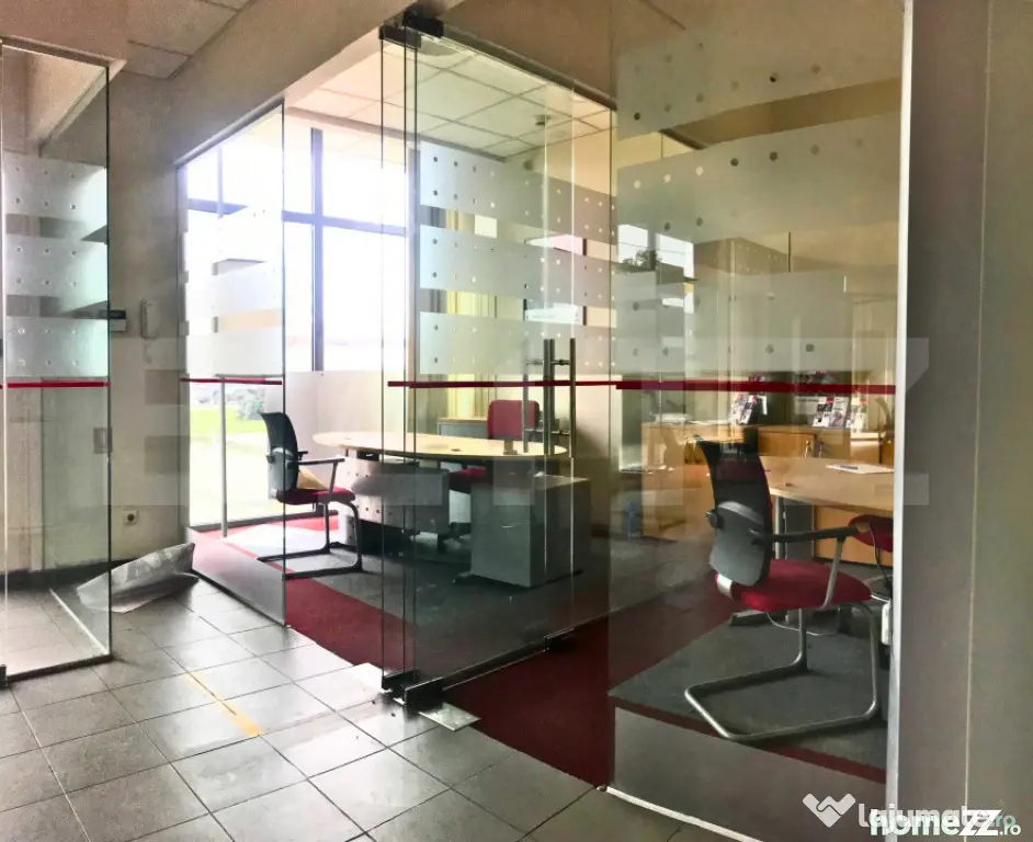 Spațiu comercial stradal, 160 mp, zona Micro 3