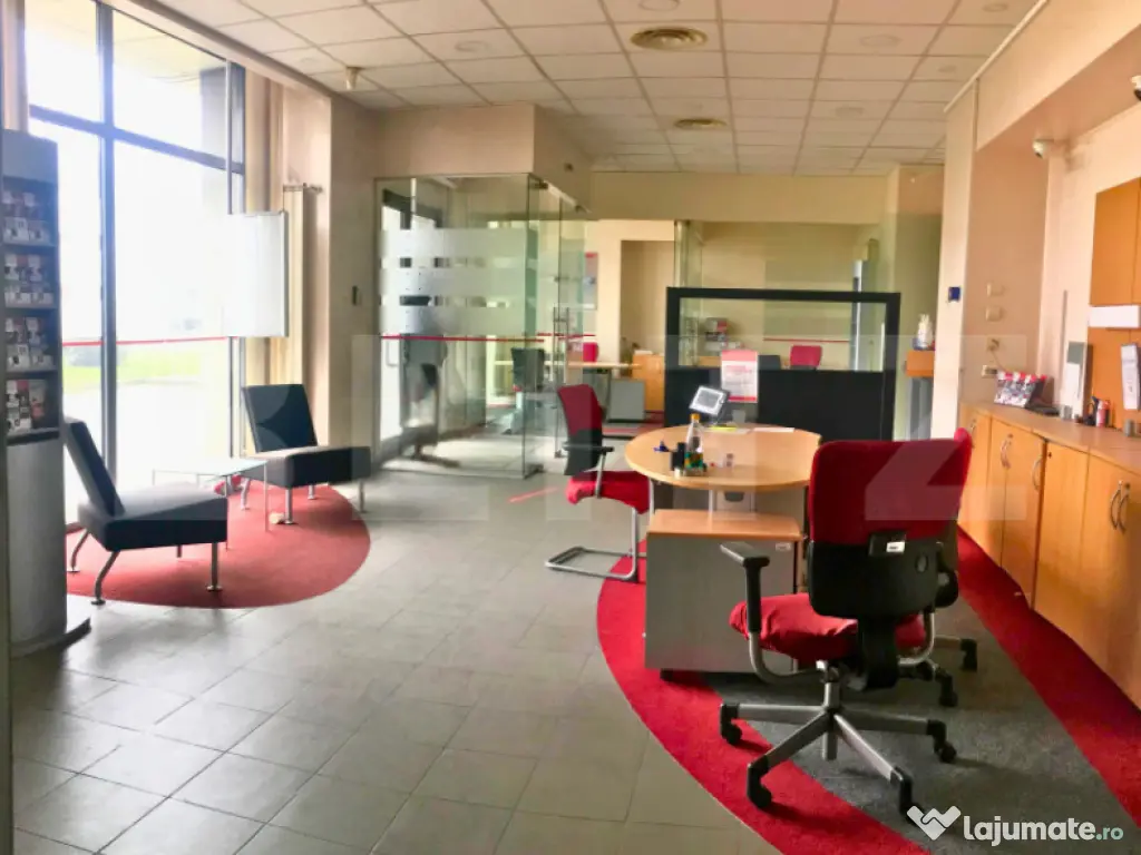 Spațiu comercial stradal, 160 mp, zona Micro 3