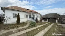 Casă / Vilă cu 3 camere de vânzare Fitionești