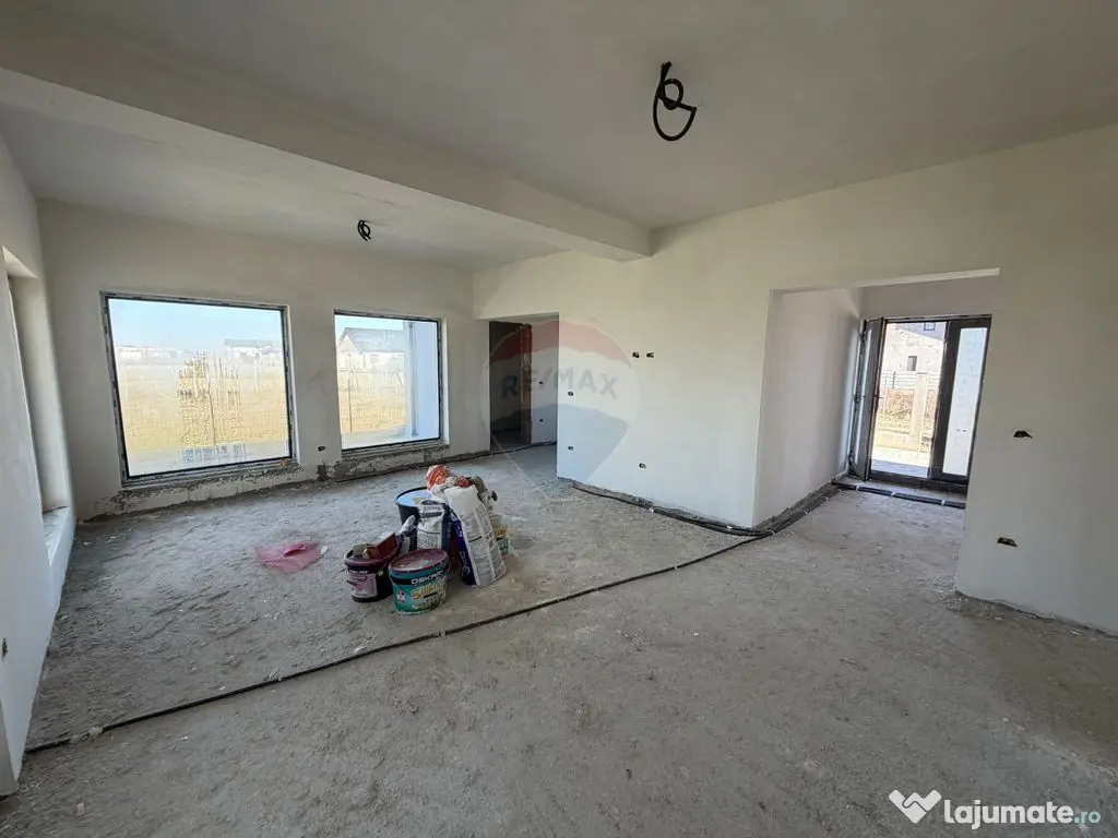 Casă cu 4 camere Campineanca