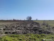 Teren generos cu deschidere 17 ml la stradă + casa– Vadul 