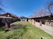 Teren generos cu deschidere 17 ml la stradă + casa– Vadul 