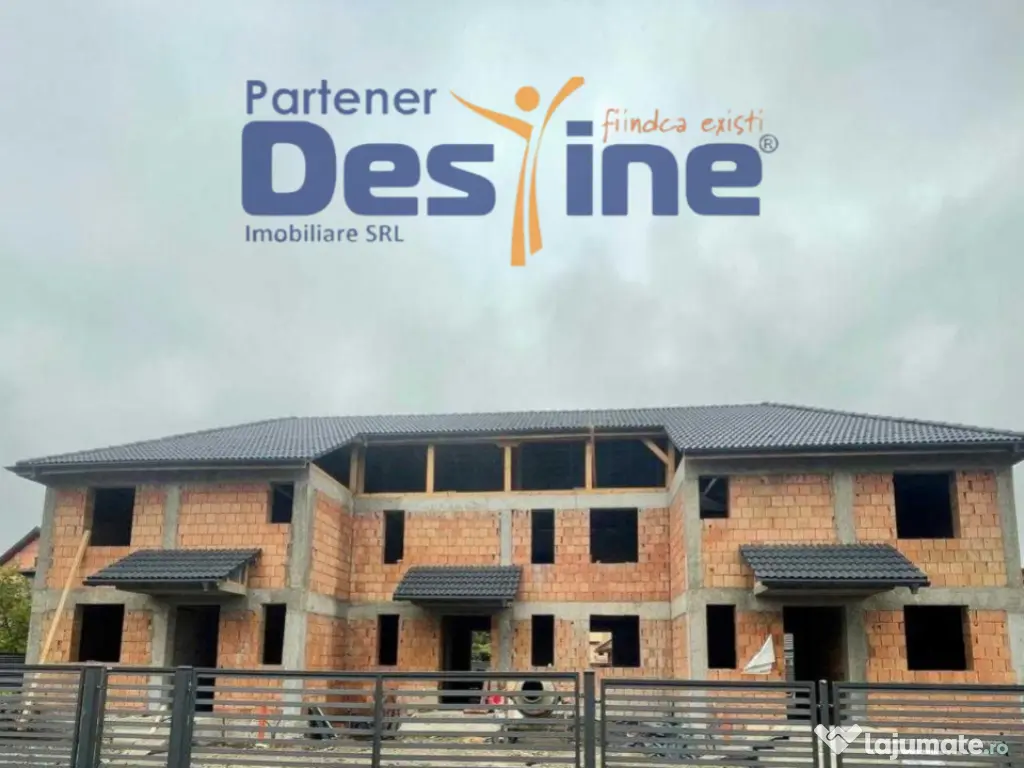 Case moderne tip triplex NZEB de vânzare în Brașov – zo