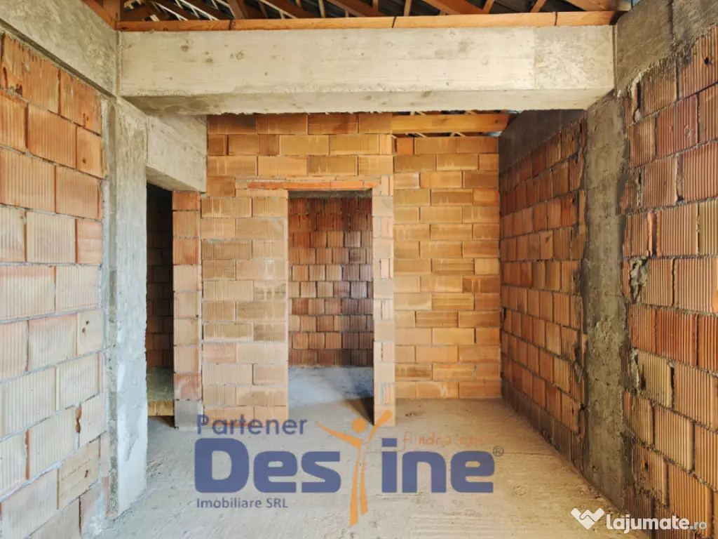 Case moderne tip triplex NZEB de vânzare în Brașov – zo