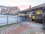 Apartament la casă de închiriat 