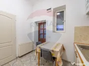 Apartament la casă de închiriat 