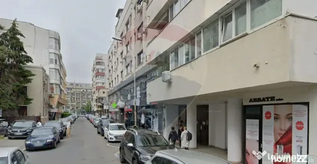 Spațiu comercial de vanzare | vitrina stradala de 3,6 m ...