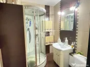 Apartament 3 camere decomandat-Piata Nicolina-etaj intermedi 